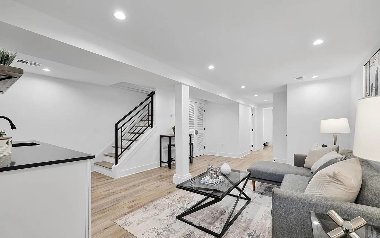 518 Buchanan St Nw #NA - Photo 3 of 20
