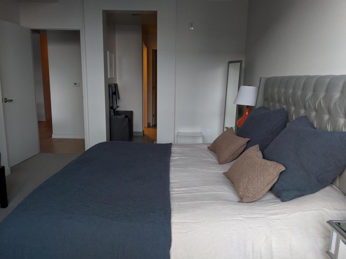 311 2nd St #713 - Photo 5 of 22