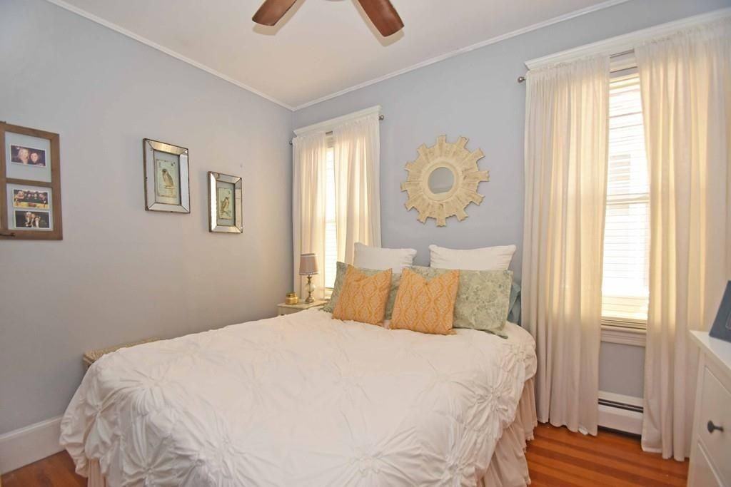 759 E 7th St #1 - Photo 4 of 5