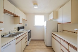 featured image of 1646 Towne Dr