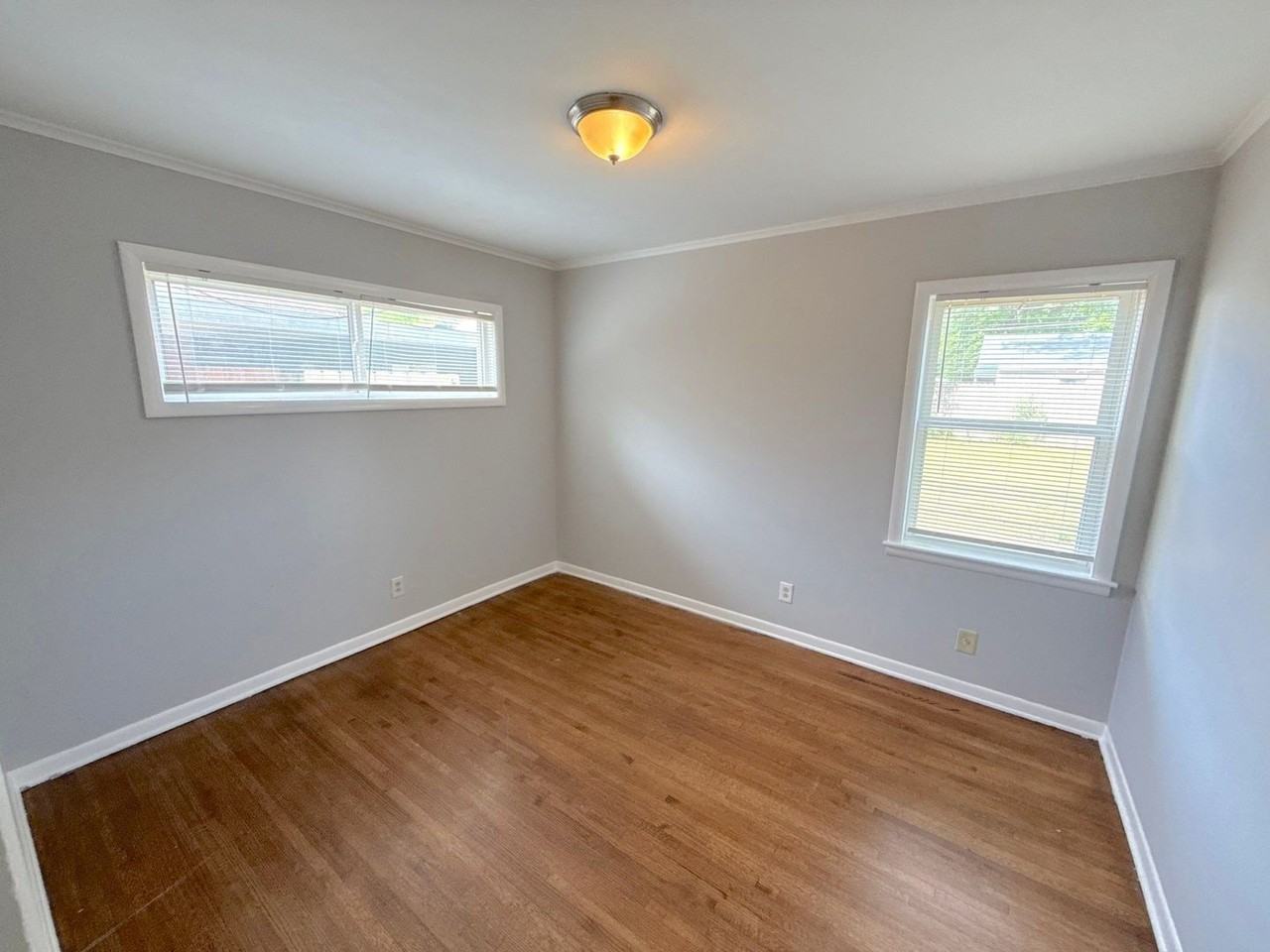 1871 Cornelia Ln - Photo 4 of 17