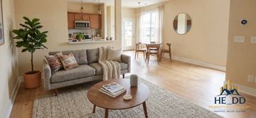 featured image of 1037 16th Ave N