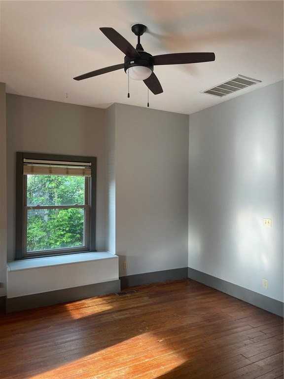 1014 S B St - Photo 2 of 13