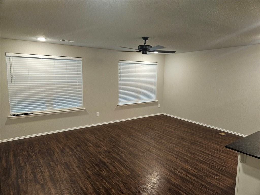 2489 N Brophy Ave - Photo 3 of 12