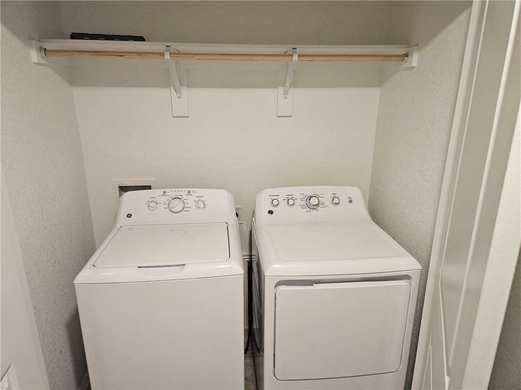 2489 N Brophy Ave - Photo 7 of 12