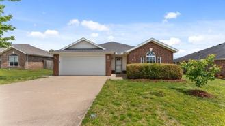 440 N Brookfield Dr - Photo 1 of 1
