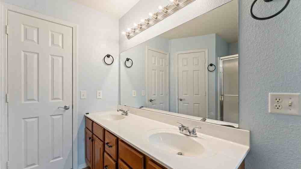 440 N Brookfield Dr - Photo 7 of 16