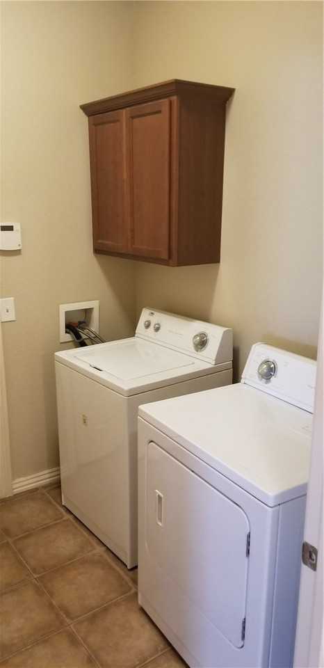 631 N Longfellow Ln - Photo 6 of 14
