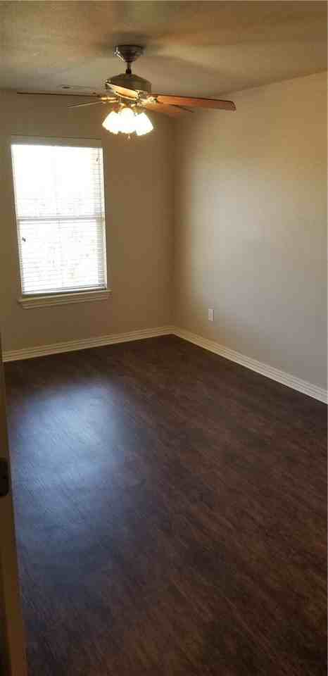 631 N Longfellow Ln - Photo 7 of 14