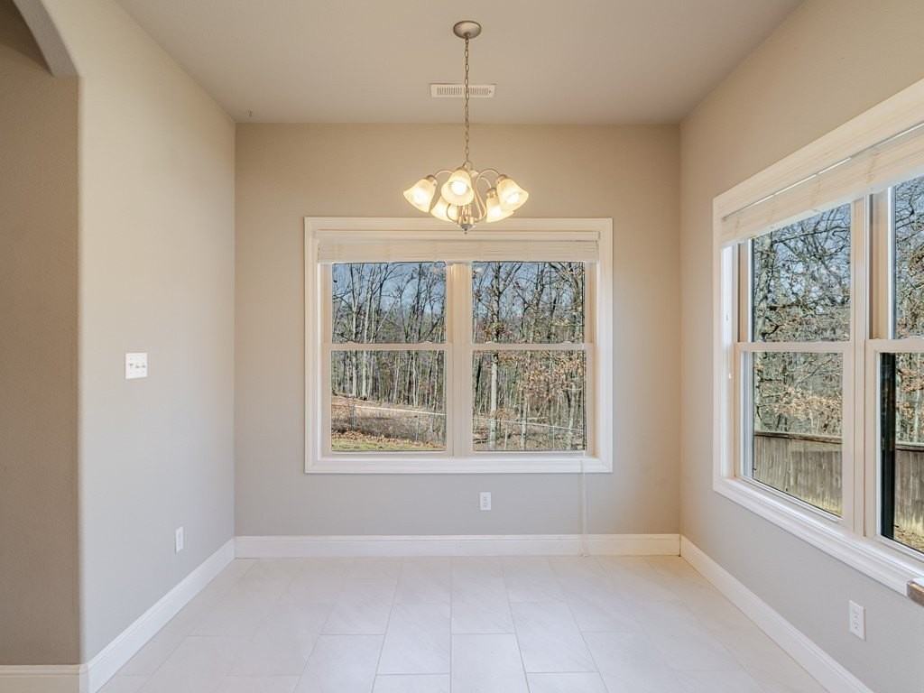13 Bobwith Ln - Photo 7 of 30