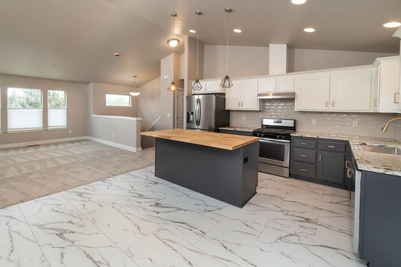 20665 Tango Creek Ave - Photo 4 of 21