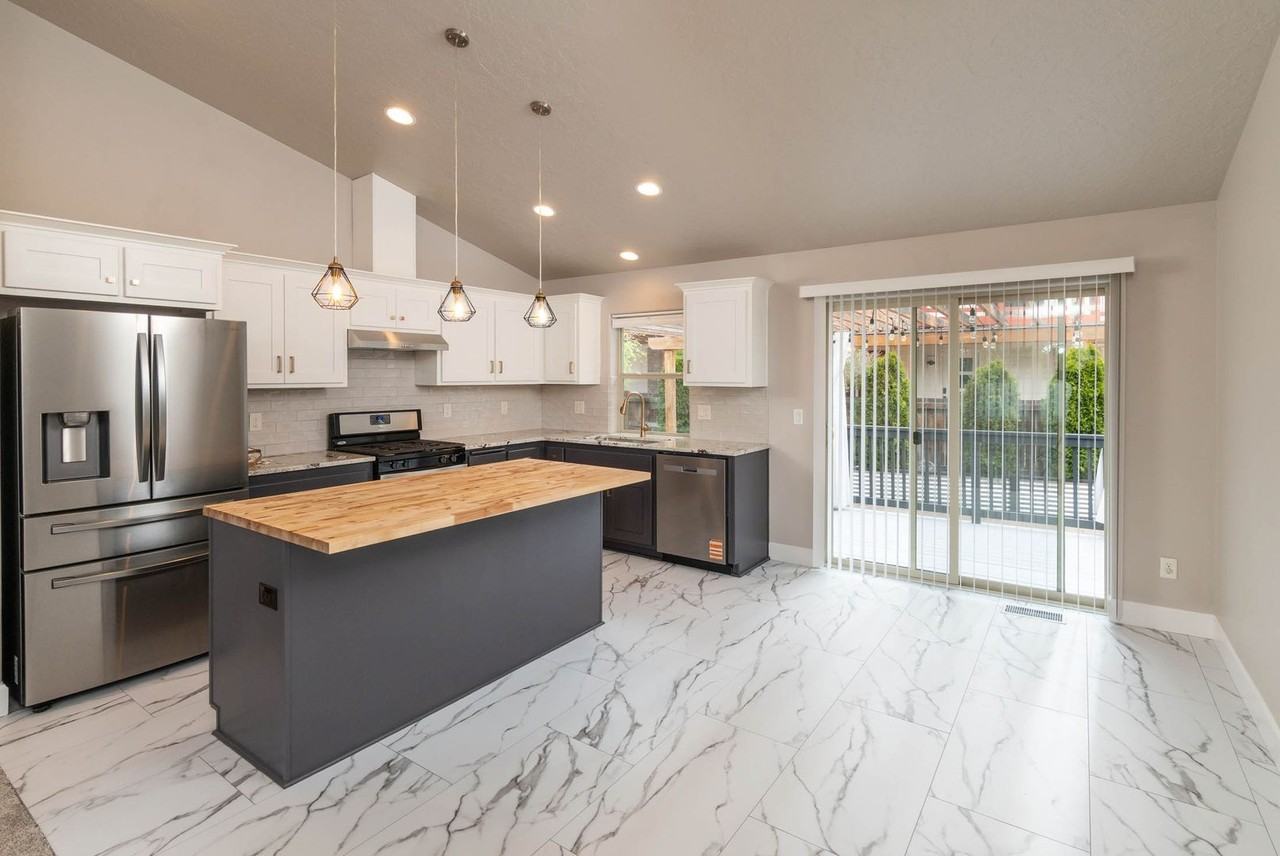 20665 Tango Creek Ave - Photo 5 of 21