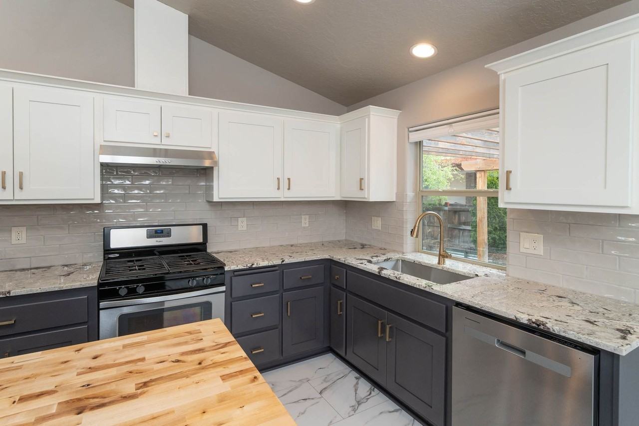 20665 Tango Creek Ave - Photo 6 of 21