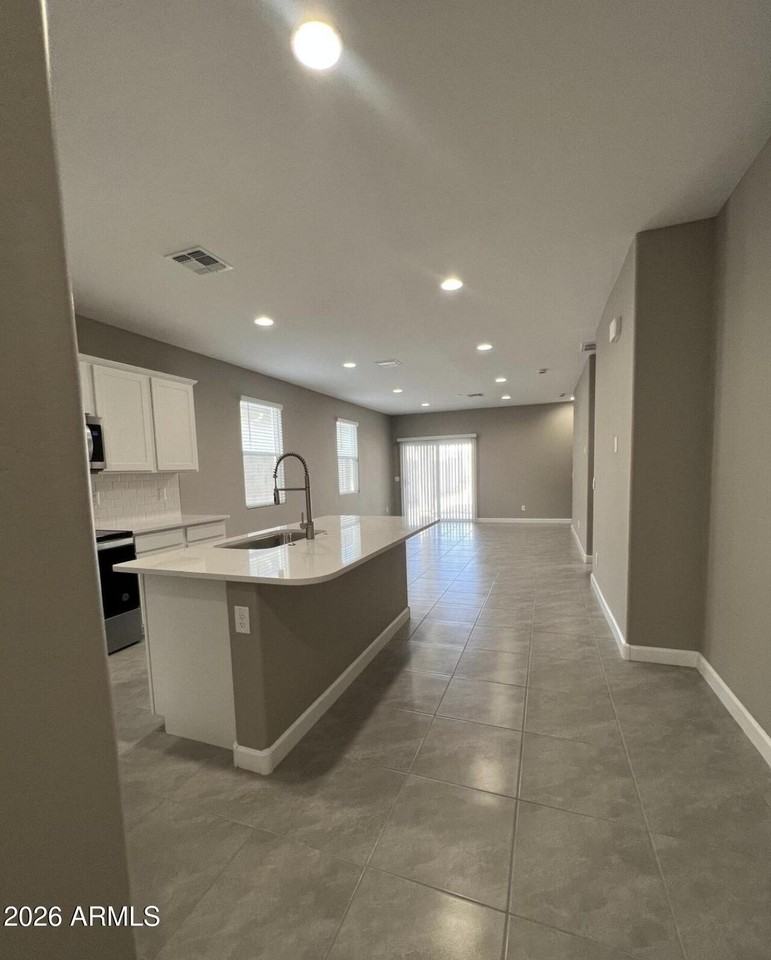 24068 W Whyman Ave - Photo 3 of 10