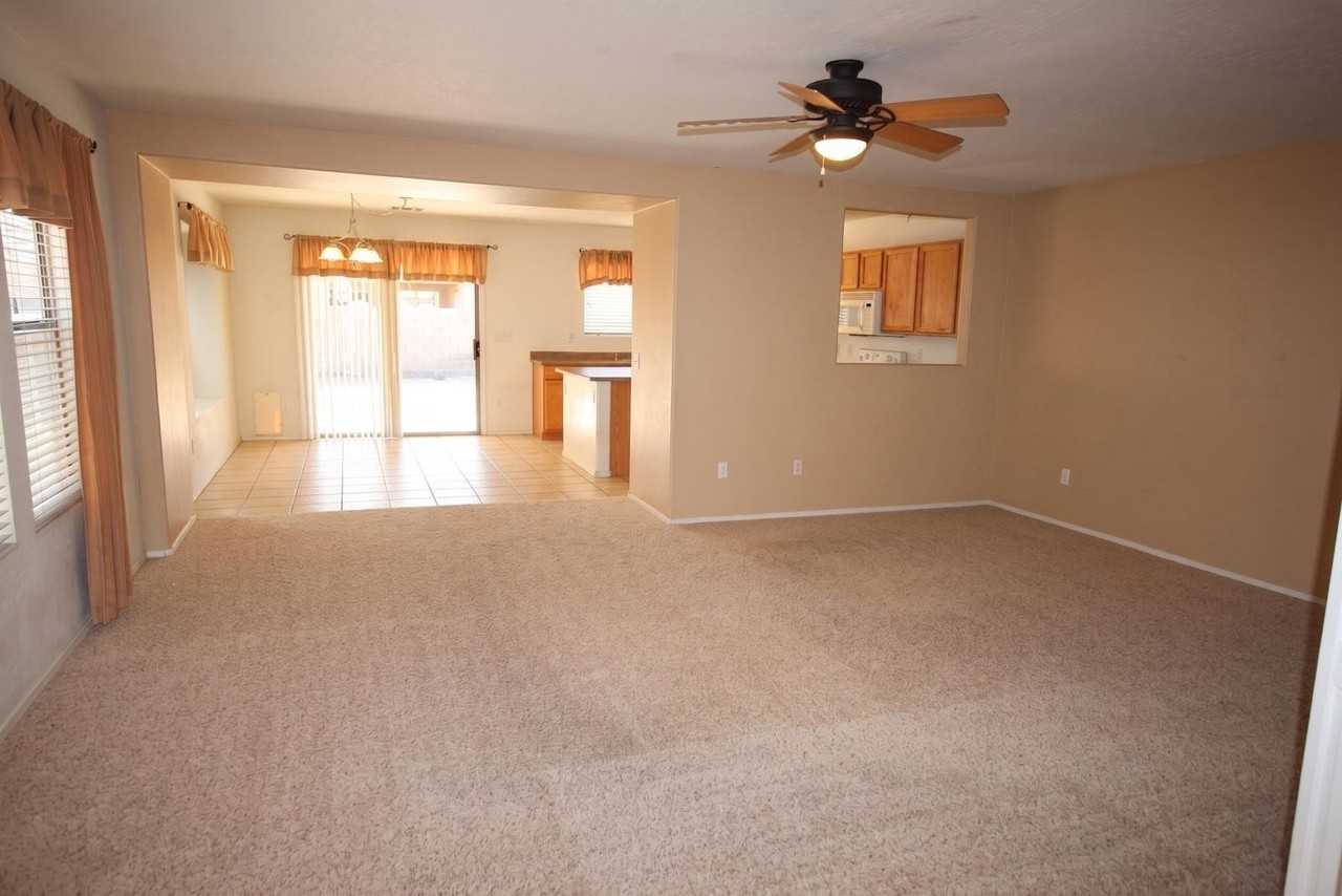 2423 E Winged Foot Dr - Photo 5 of 16
