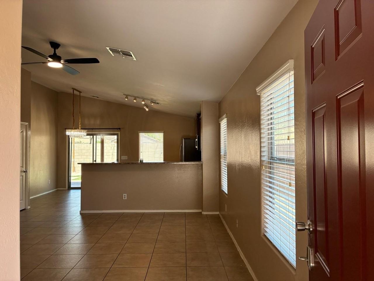 23826 W Yavapai St - Photo 4 of 40