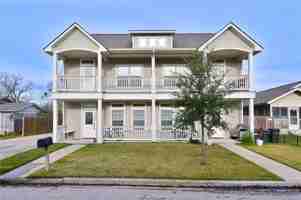 featured image of 405 Ash St