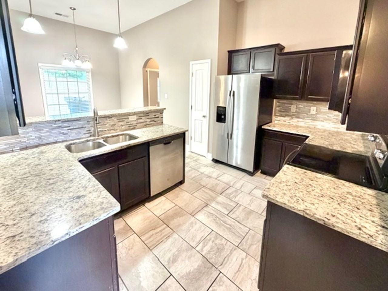 6321 Darwood Dr - Photo 5 of 12