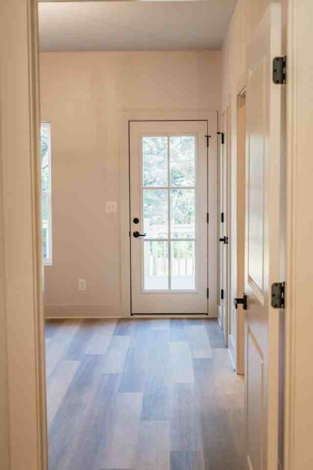 104 Norman Ln - Photo 7 of 12
