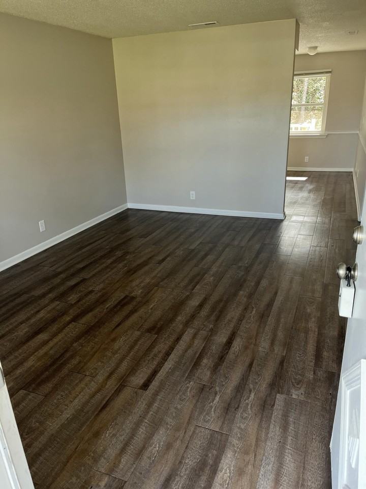 1413 Mana Ln - Photo 5 of 14