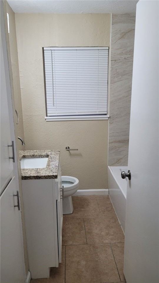 5834 Limerick Dr - Photo 5 of 7