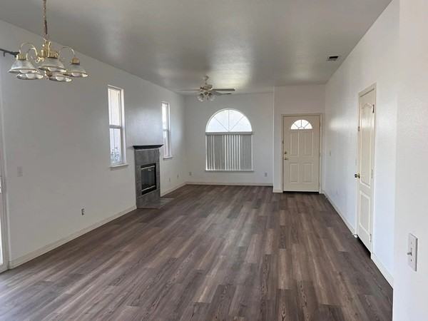932 Calle Cynthia - Photo 2 of 15