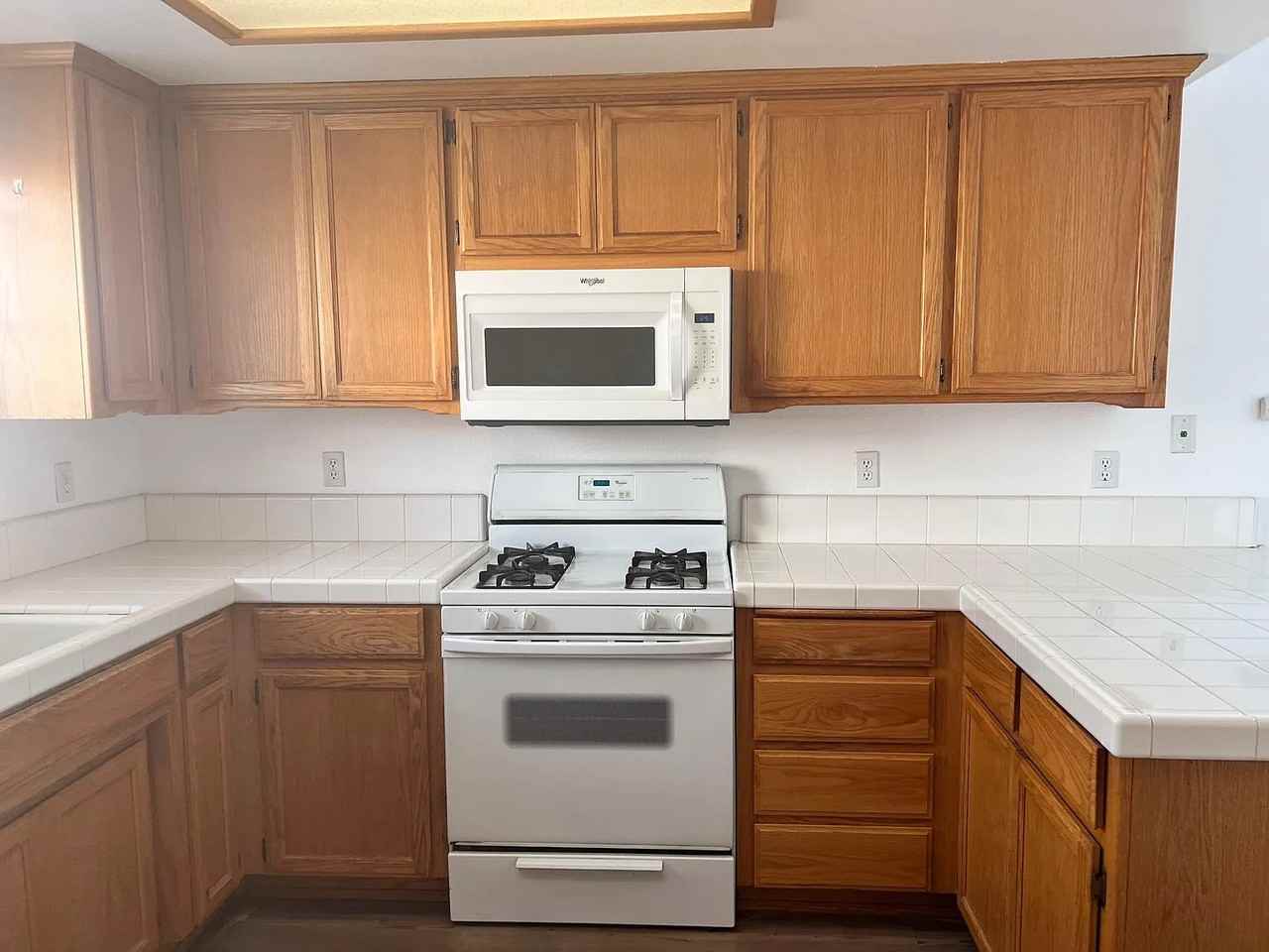 932 Calle Cynthia - Photo 3 of 15