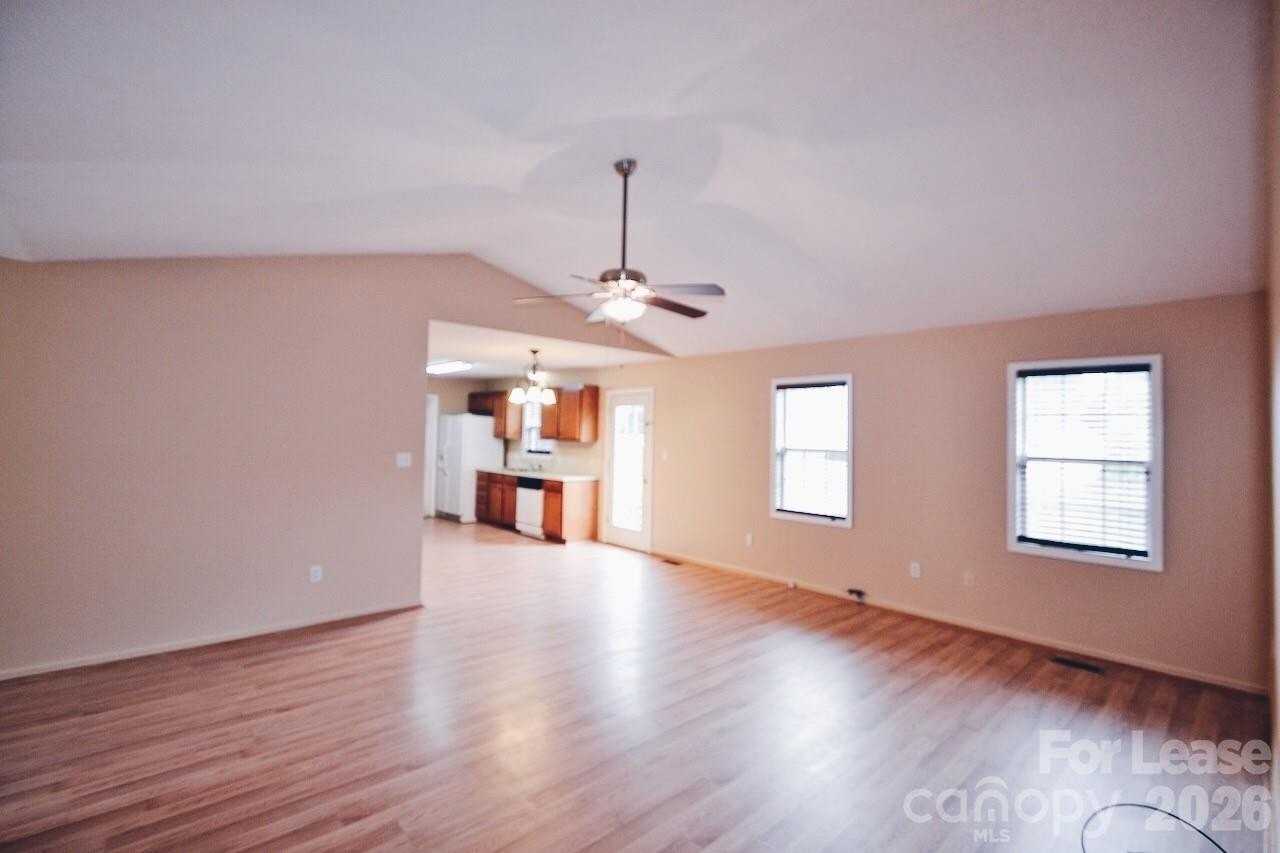 5139 Silver Tree Trl - Photo 3 of 12
