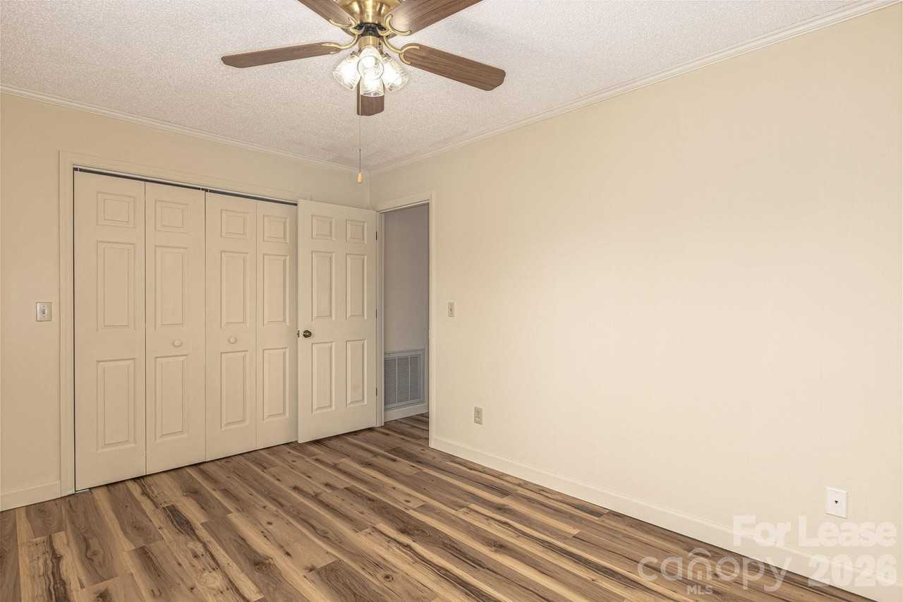75 Laurelwood Dr #69 - Photo 7 of 12