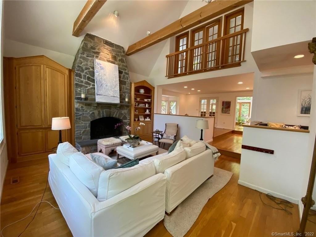 91 Raymond St - Photo 5 of 35