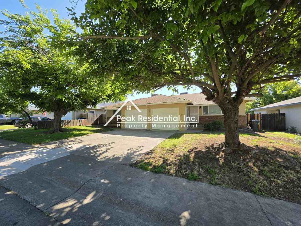 5420 Mona Way - Photo 2 of 20