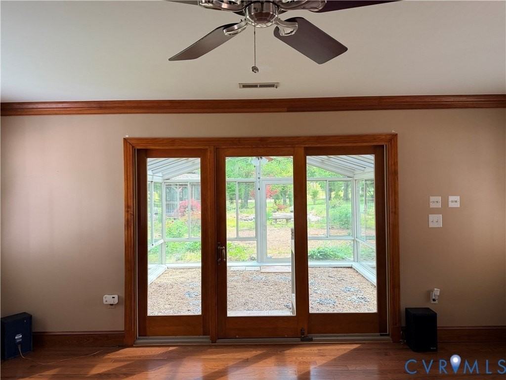 5970 Springfield Rd - Photo 6 of 17