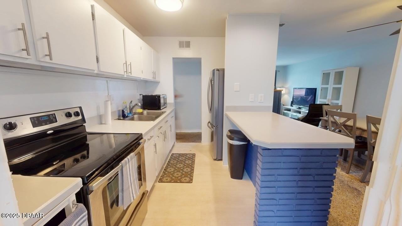 328 Slayton Ave #U - Photo 6 of 25