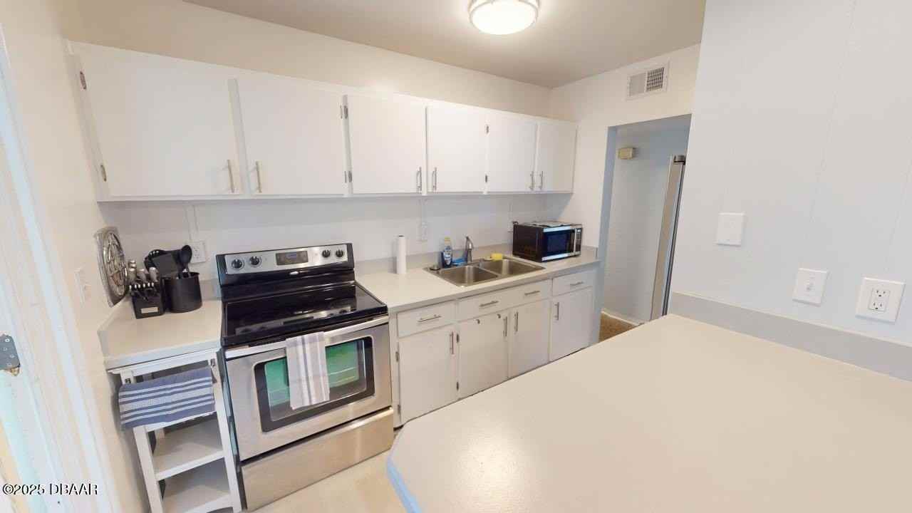 328 Slayton Ave #U - Photo 7 of 25