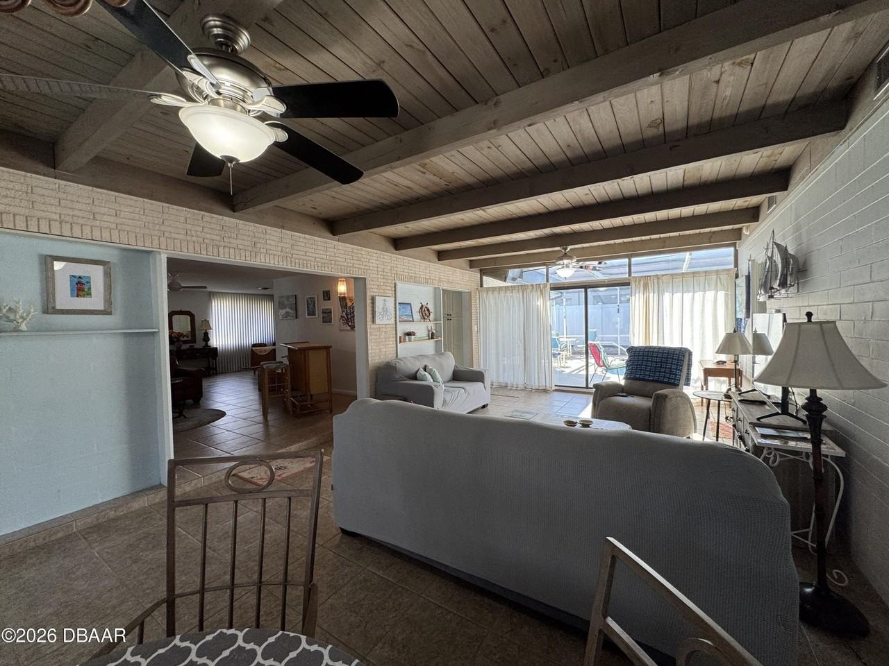 120 Ocean Grove Dr - Photo 4 of 27