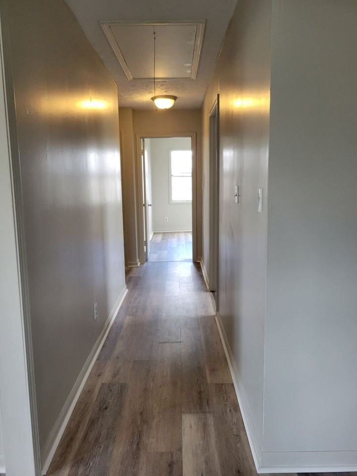 453 Second St - Photo 7 of 11