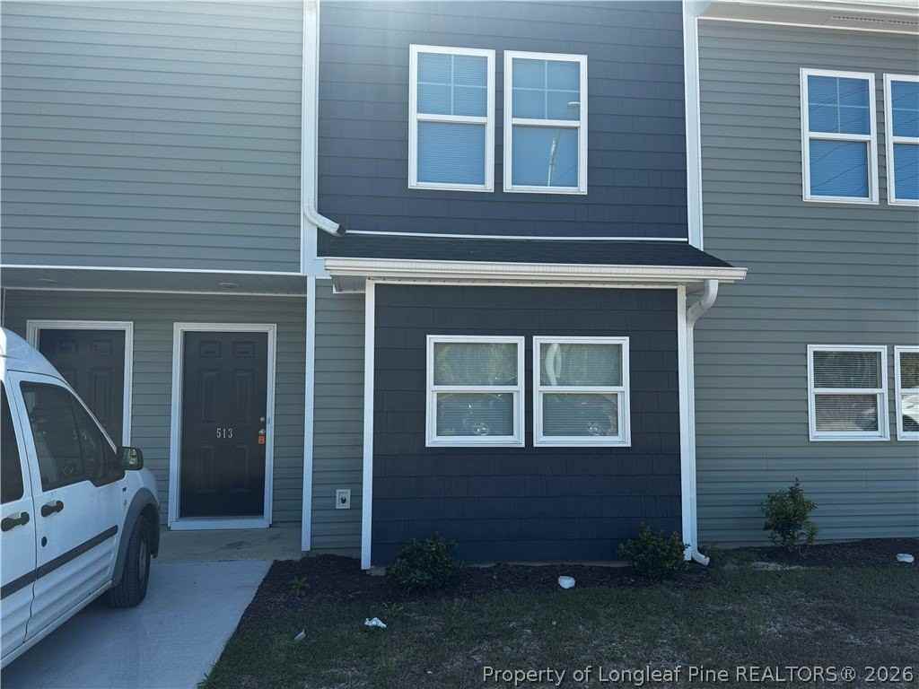 513 Directive Dr - Photo 2 of 15