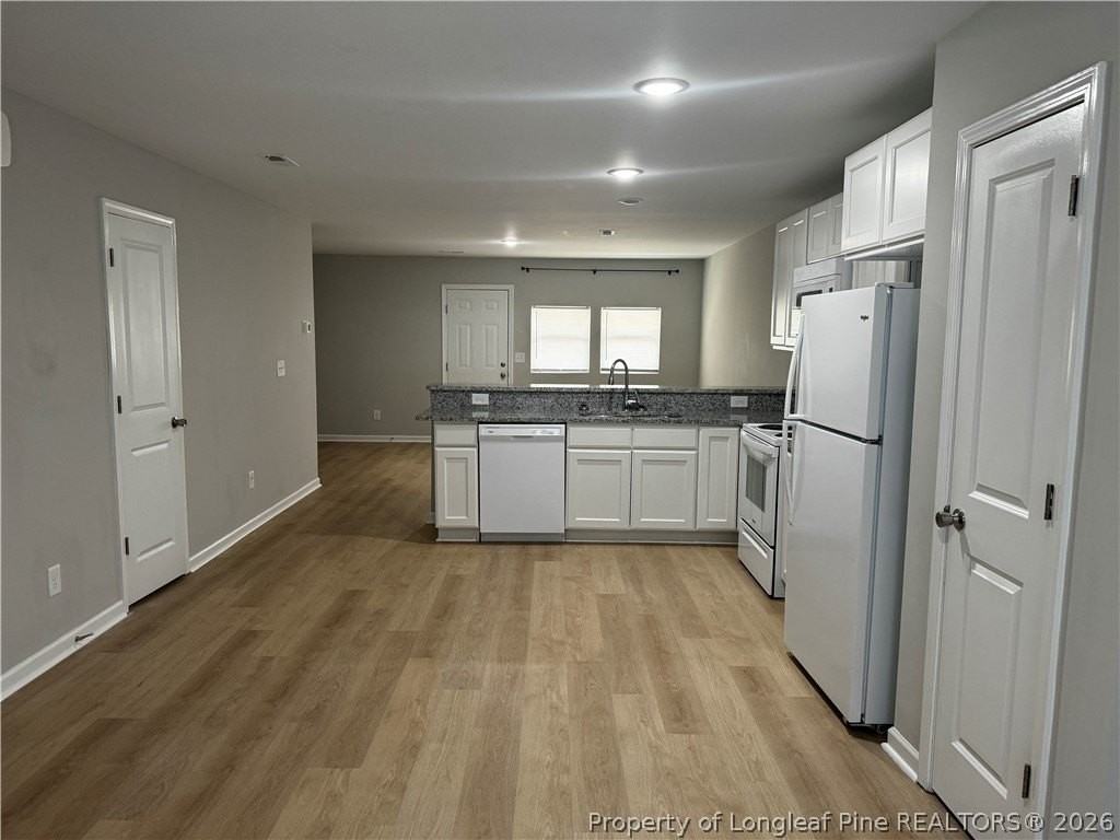 513 Directive Dr - Photo 3 of 15
