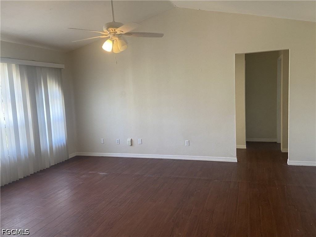 526 Se 2nd St - Photo 2 of 18