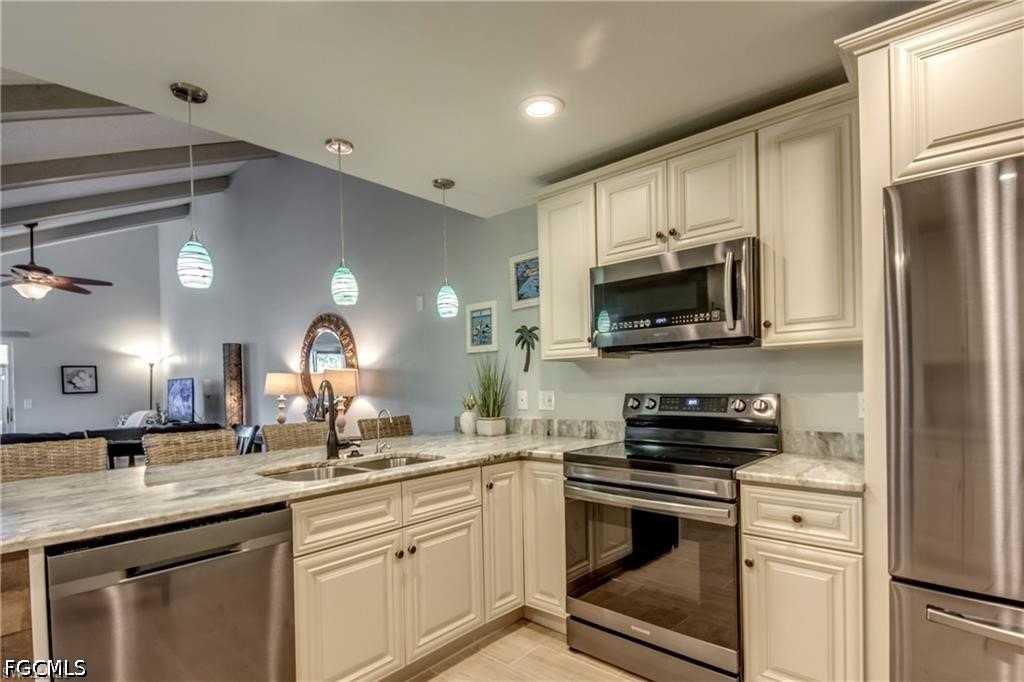 6337 Royal Woods Dr - Photo 5 of 33