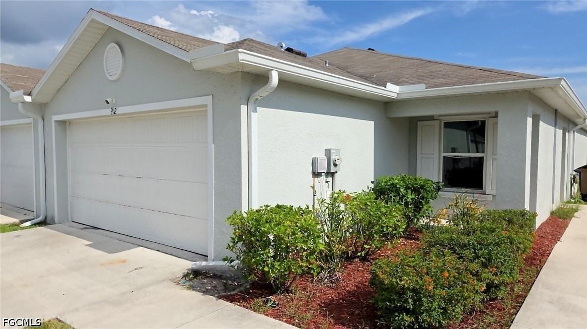 9112 Aegean Cir - Photo 4 of 21