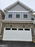 featured image of 821 Bayberry Ct #821
