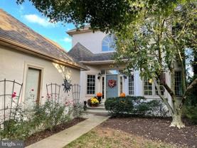 327 Overlook Ln - Photo 1 of 1