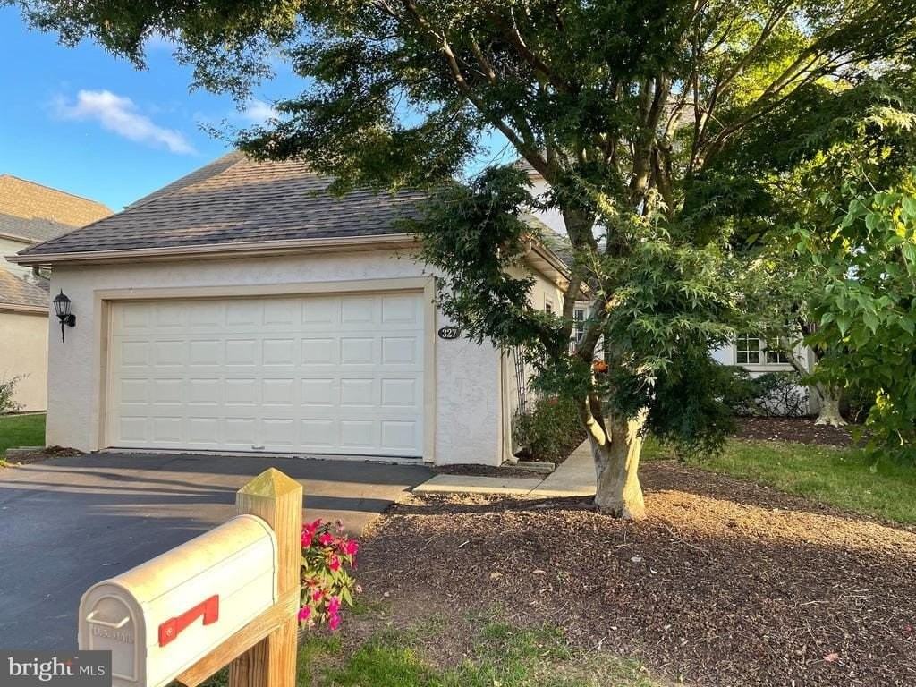 327 Overlook Ln - Photo 3 of 50