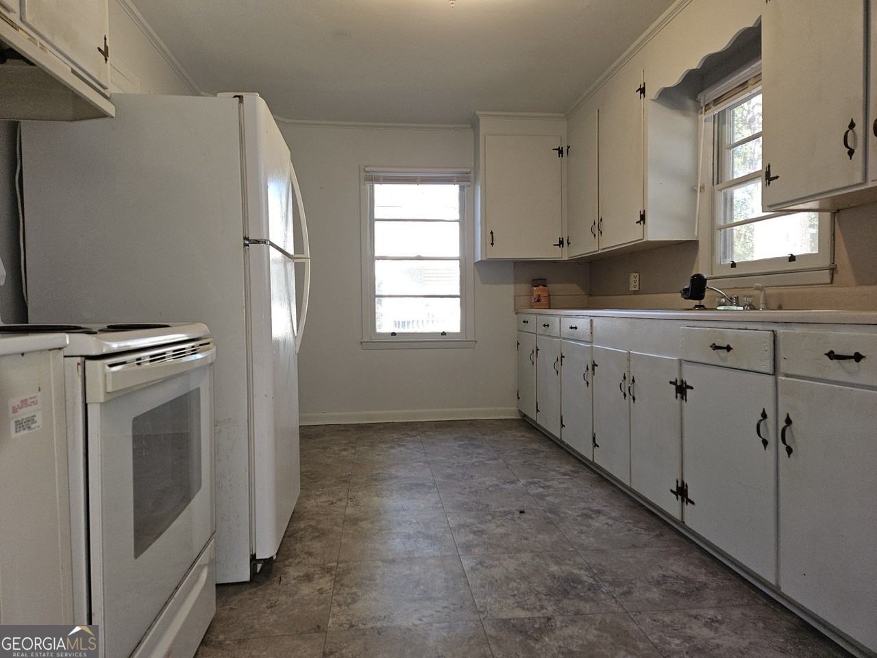 344 E Main St - Photo 4 of 8