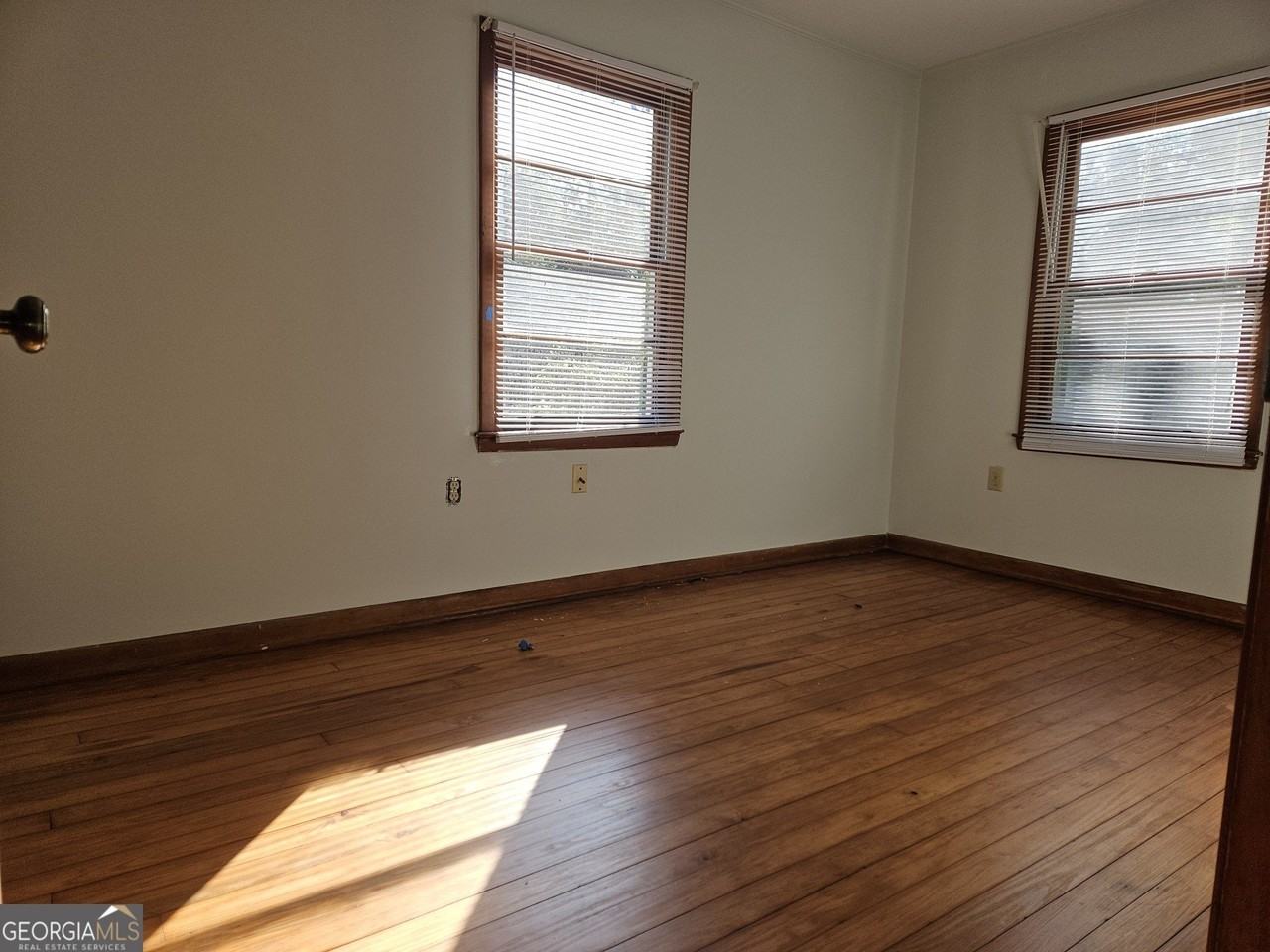 344 E Main St - Photo 7 of 8