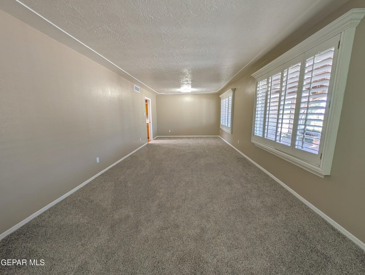 612 Somerset Dr - Photo 6 of 50