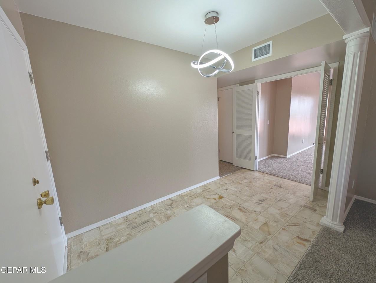 612 Somerset Dr - Photo 7 of 50