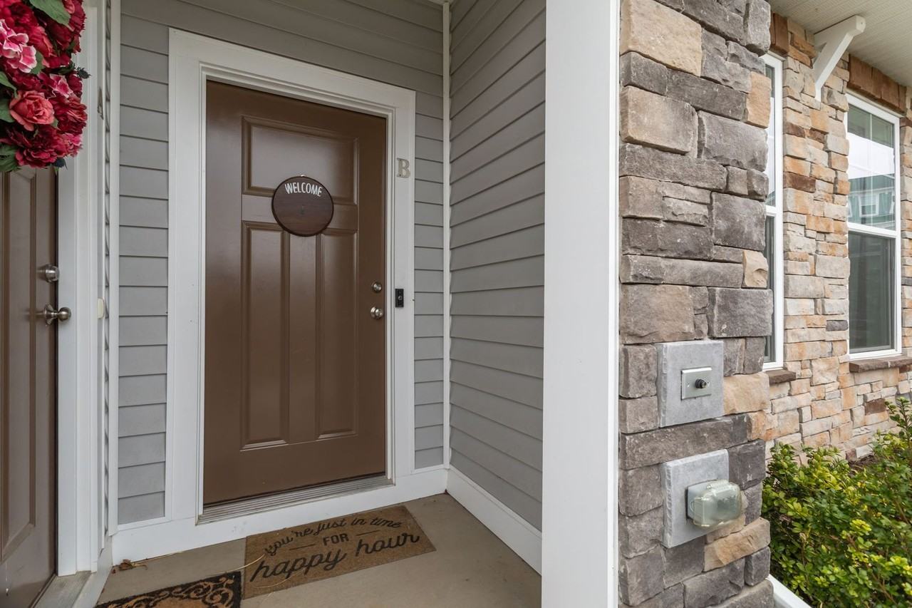 642 Brookwood Glen Ter #B - Photo 2 of 40
