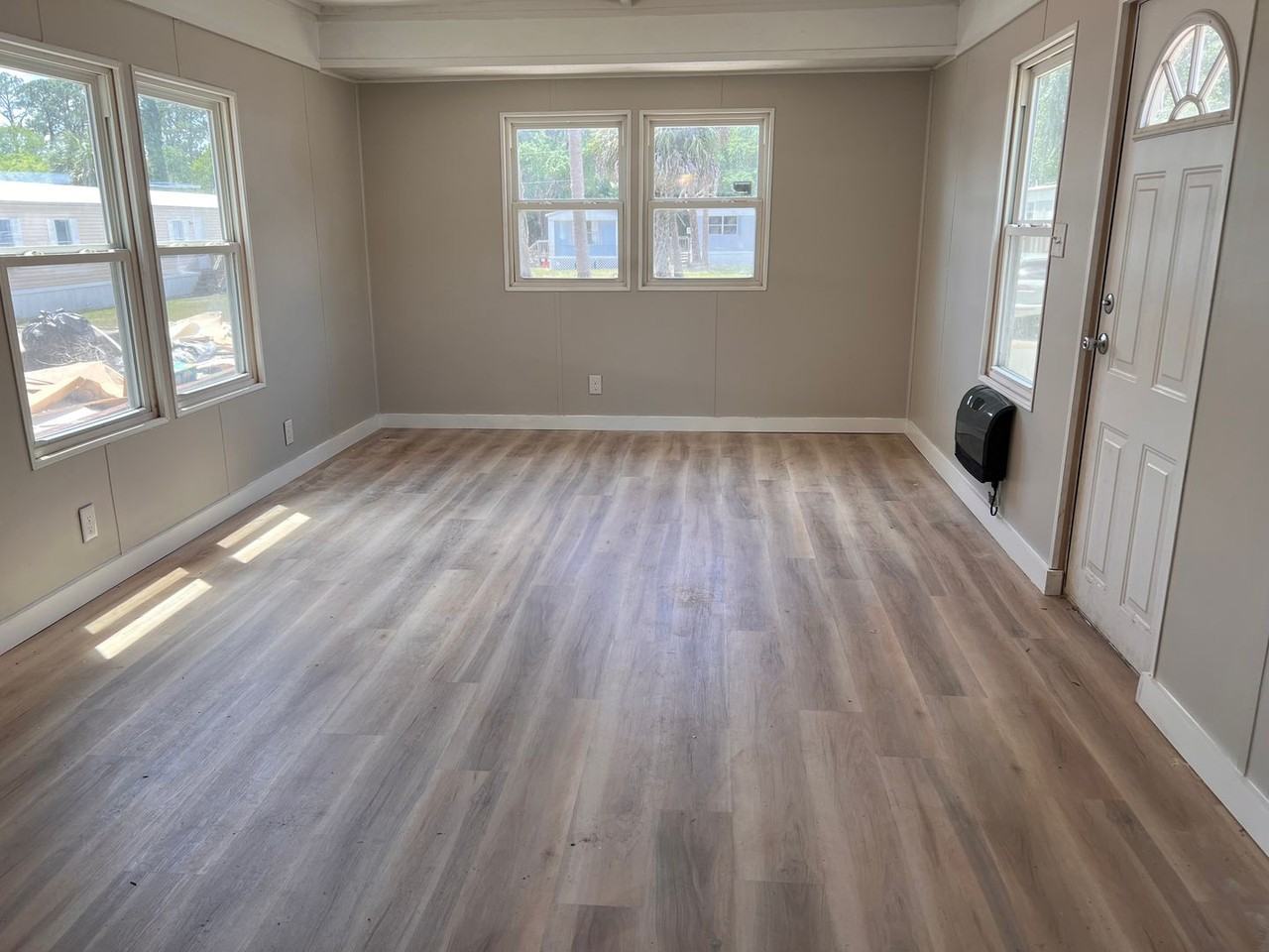 7017 Silver Lake Dr - Photo 4 of 4